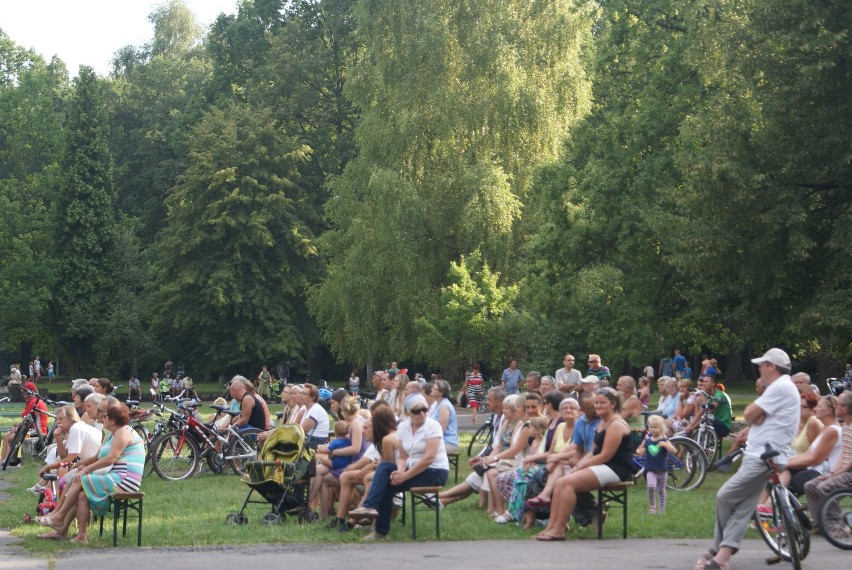 Dąbrowa Górnicza: koncert Miejskiej Orkiestry Dętej w Parku...