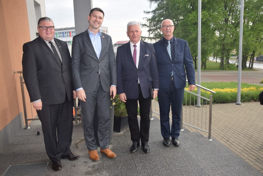 Europoseł PSL Andrzej Grzyb odwiedził w piątek gminę Krzywiń