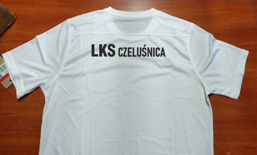 Akcja klubów sportowych „Łączy nas koszulka”. Pomoc dla chorego 8-letniego Ksawerego