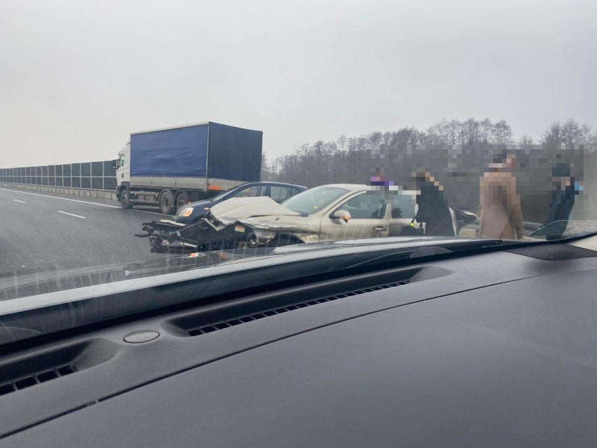 Wypadek na autostradzie A4 w Bielczy, samochód uderzył w...