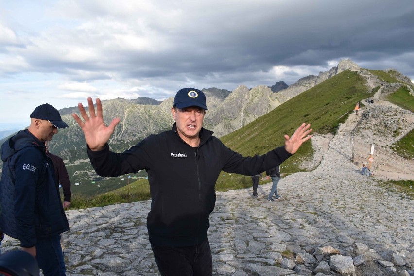 Tatry. Mark Brzeziński, ambasador USA w Polsce, na Kasprowym Wierchu. "Jutro chcę zdobyć Rysy" 