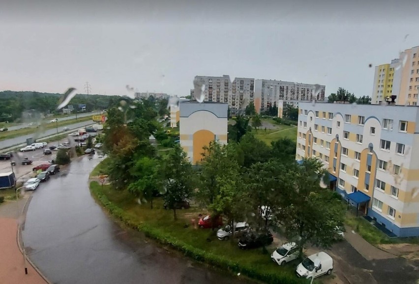 Nawałnica w Łodzi. Burza z gradem w piątek przeszła przez województwo, w sobotę deszcz i ostry spadek temperatury 24.06.23