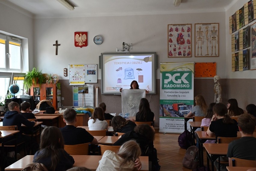Ekologiczne warsztaty z PGK w Publicznej Szkole Podstawowej nr 4 w Radomsku
