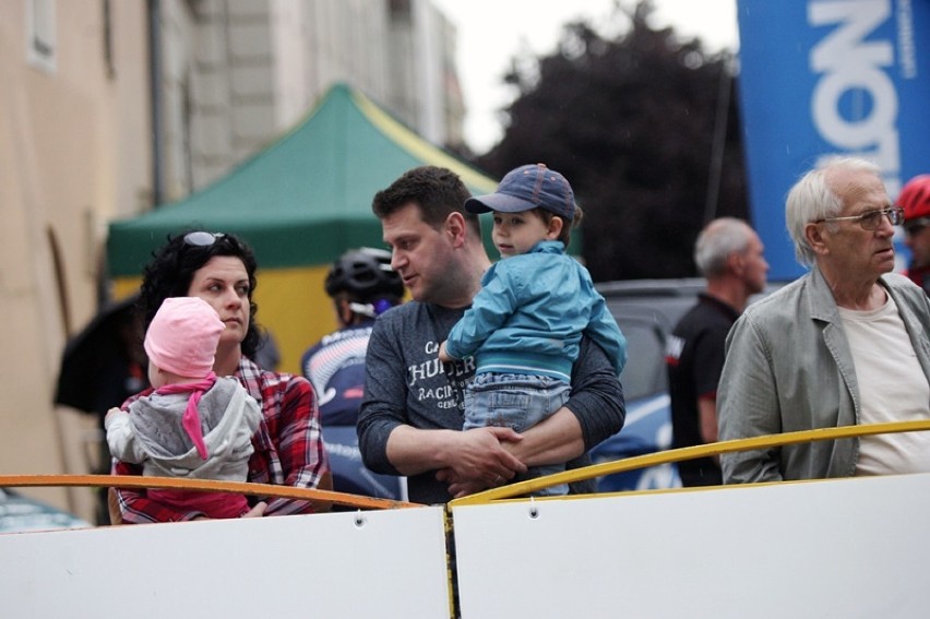 Znajdź się na zdjęciach z Wyścigu Kolarskiego CCC Tour – Grody Piastowskie w Legnicy [ZDJĘCIA]