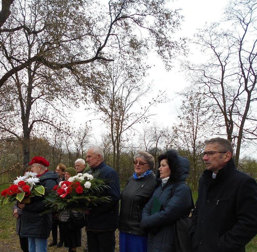 Dzień Pamięci Ofiar Zbrodni Katyńskiej na Placu Dębów...