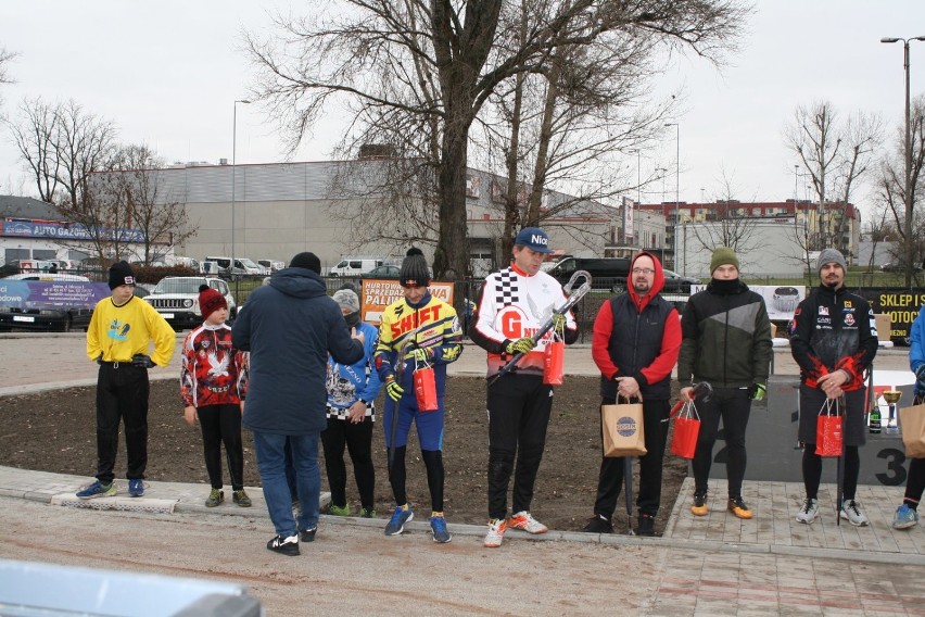 Turniej Mikołajkowy z udziałem zawodników Orzeł Gniezno i Start Gniezno na otwarcie toru speedrowerowego w Gnieźnie