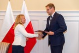 Wiceminister sprawiedliwości Michał Woś wręczył powołania na stanowiska kuratora okręgowego