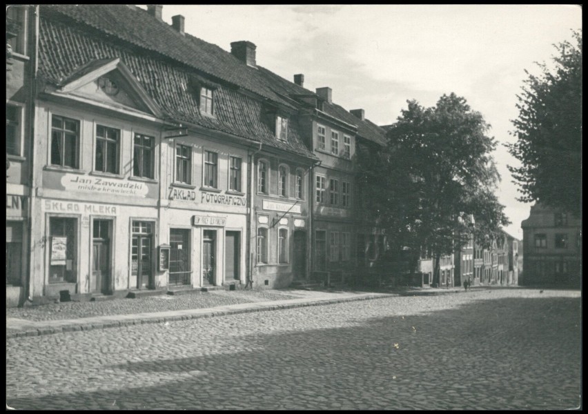 Pierzeja wschodnia rynku w Gniewie (1930-1939)