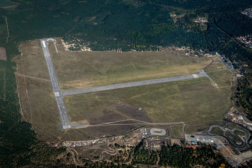 Tak wygląda toruńskie lotnisko z lotu ptaka.