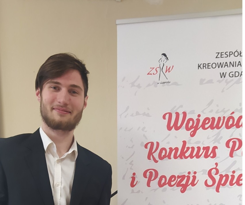 Uczeń Liceum Ogólnokształcącego zdobył I miejsce w Wojewódzkim Konkursie Poezji Śpiewanej