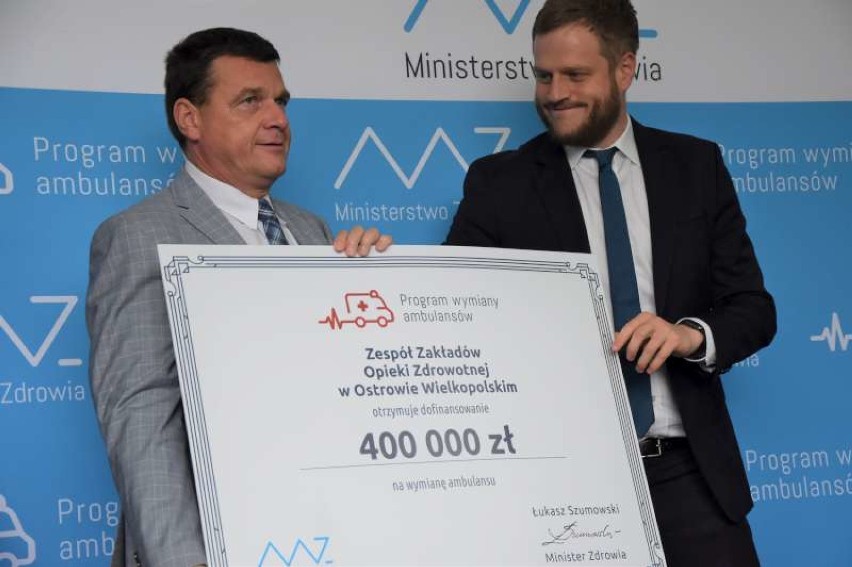 400 tys. złotych dofinansowania dla ostrowskiego szpitala na nową karetkę