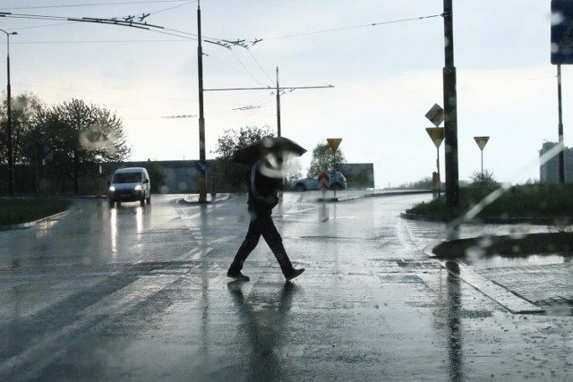 W naszym regionie mogą pojawić się burze z mocnymi opadami deszczu