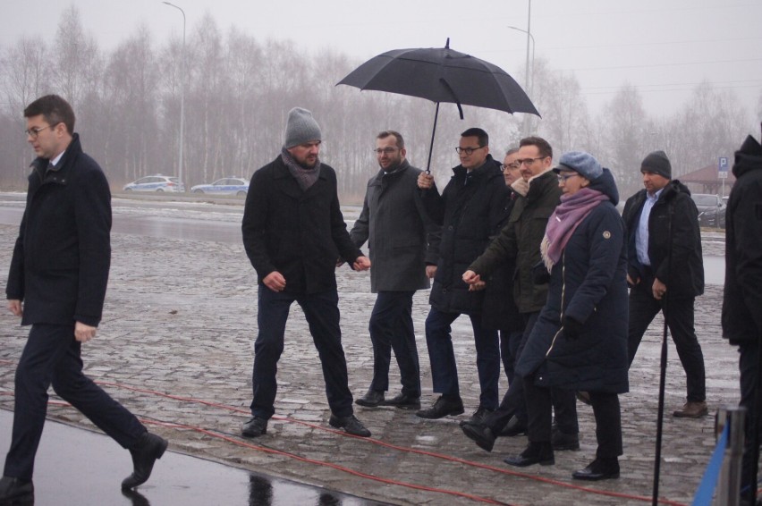 Otwarcie nowych odcinków A1 z premierem Mateuszem Morawieckim. Spotkanie w okolicach Radomska ZDJĘCIA, FILMY