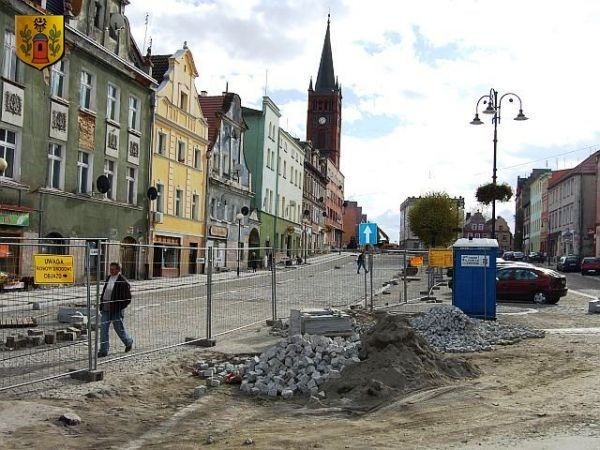 Niemcza: Rynek zabytkowego miasta coraz piękniejszy (Zdjęcia)