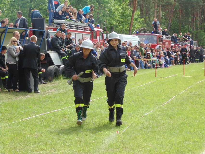 Gminne zawody sportowo-pożarnicze w Trzebieszy.