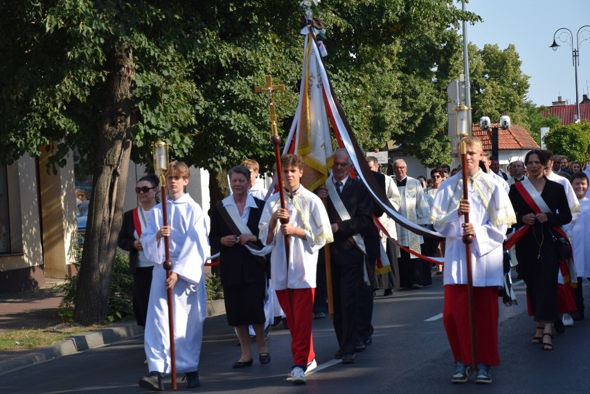 Peregrynacja Obrazu Matki Boskiej Częstochowskiej. Procesja ulicami Rogoźna [ZDJĘCIA]