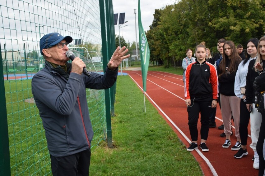 Jerzy Górski w Koninie. Test Coopera, film i spotkanie z mistrzem. Sprawdzili swoją wytrzymałość pod okiem "Najlepszego"