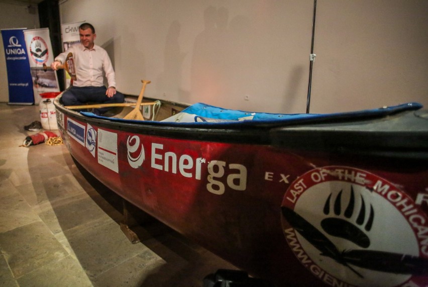 Muzeum Morskie w Gdańsku dostało canoe od Marcina Gienieczki [ZDJĘCIA]