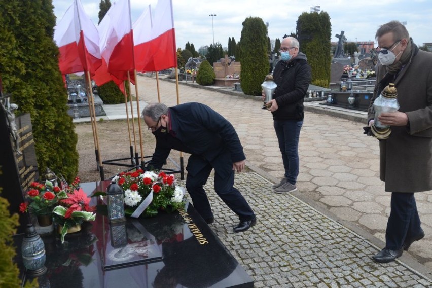 W Suwałkach uczczono 11 rocznicę katastrofy smoleńskiej [Zdjęcia]