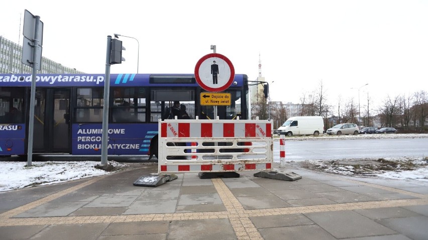 Rozkopią 20 skrzyżowań w Kielcach. Na pierwszym w centrum miasta już są utrudnienia. Wszystko po to, żeby korki były mniejsze   