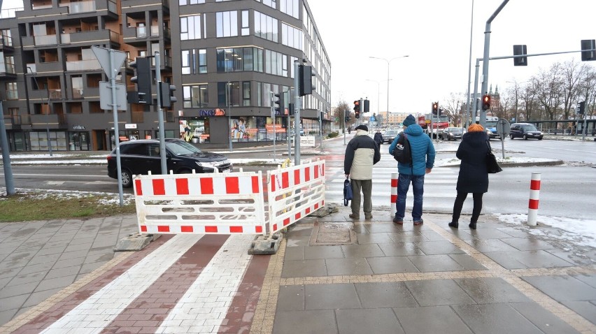 Rozkopią 20 skrzyżowań w Kielcach. Na pierwszym w centrum miasta już są utrudnienia. Wszystko po to, żeby korki były mniejsze   