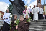 Rybnik. Procesja z figurą św. Antoniego. W mieście hucznie było obchodzone 200-lecie kultu świętego, patrona miasta