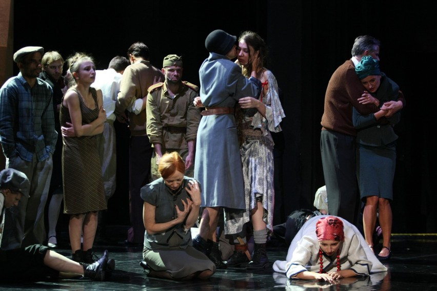 Teatr Muzyczny Capitol zaprasza na musical o tożsamości...