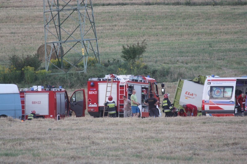 Zawiercie: Wypadek w Bzowie. Maszyna rolnicza wciągnęła rękę rolnika