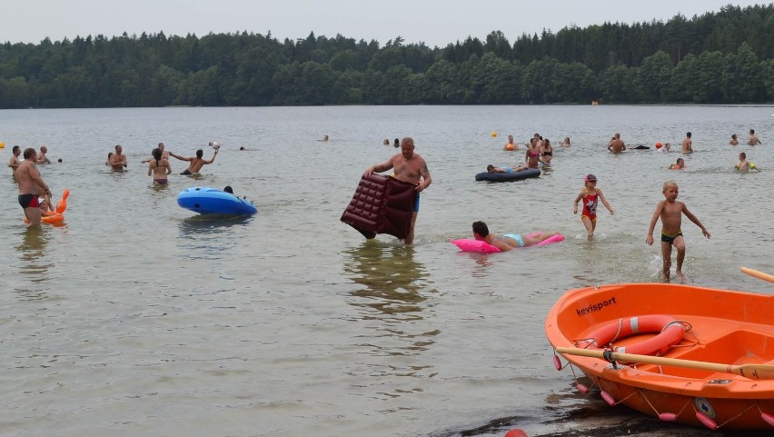 Strzeżone kąpielisko nad jeziorem w Bieszkowicach [ZDJĘCIA]