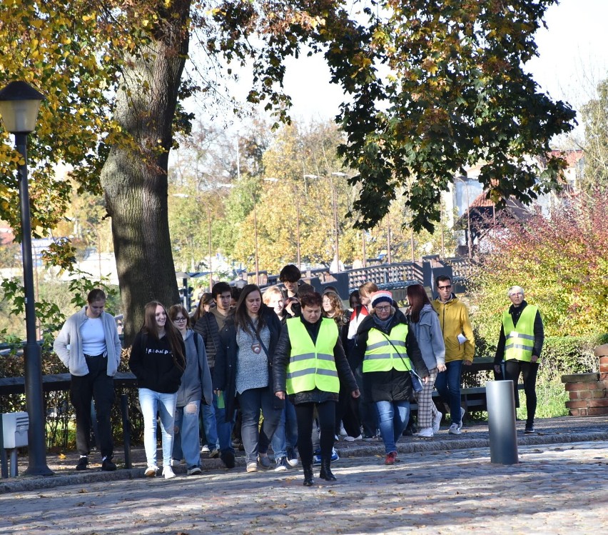 Malbork. Ćwiczenia straży pożarnej w zamku. Pożar, ewakuacja i poszkodowani w obiekcie klasy światowej 