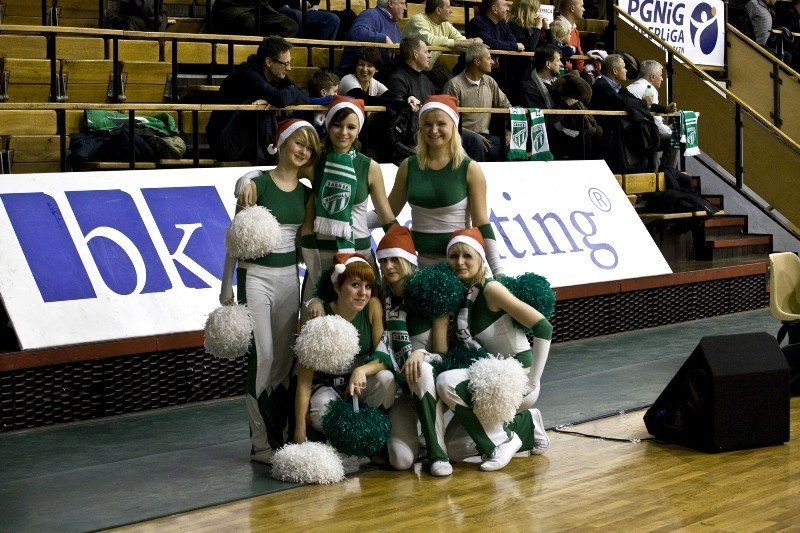 Cheerleaders Explosive dopingują NMC Powen Zabrze. Zostań cheerleaderką [ZDJĘCIA]