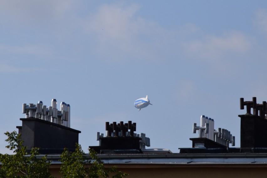 Zeppelin ZF przeleciał nad Częstochową. Zdjęcia z Rakowa