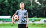 Piotr Horożaniecki gra w piłkę nożną od małego. Czy talent i ciężka praca zaprowadzi go kiedyś na piłkarskie salony?