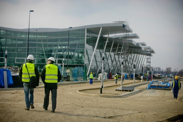 nowy terminal wrocławskiego lotniska