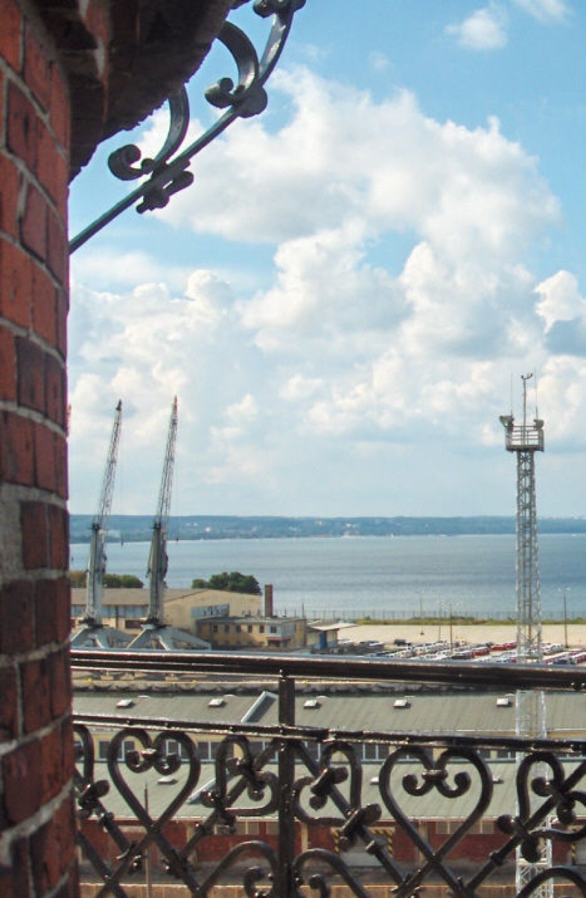 Widok z okna Latarni Morskiej Nowy Port. Fot. Oskar Kamiński