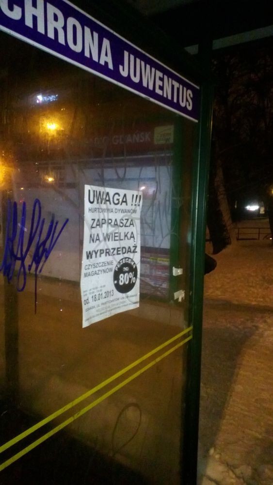 Nielegalne reklamy zaśmiecają centrum Gdańska. Urzędnicy są bezradni?