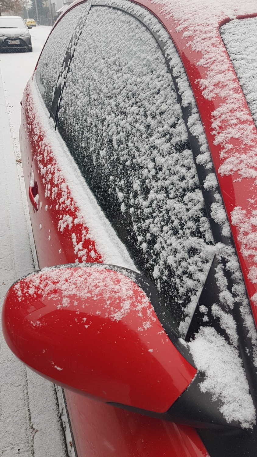 Zima w Lesznie 3 grudnia 2020 i pierwszy śnieg w tym sezonie