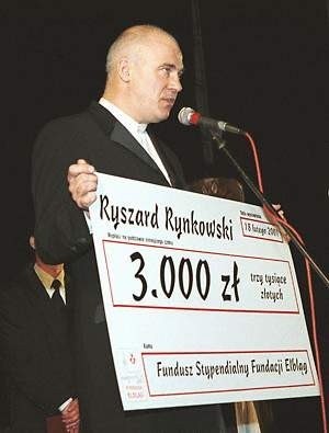 Podczas ostatniego koncertu w Elblągu Ryszard Rynkowski przekazał Fundacji Elbląg czek na 3 tys. zł