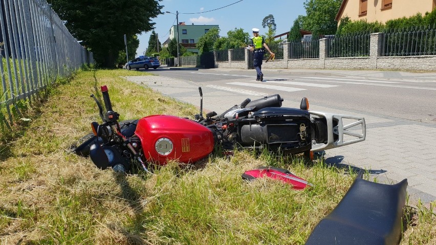 Fatalny wypadek motorowerzysty w Strzelcach Opolskich. Ma złamaną miednicę i nogi