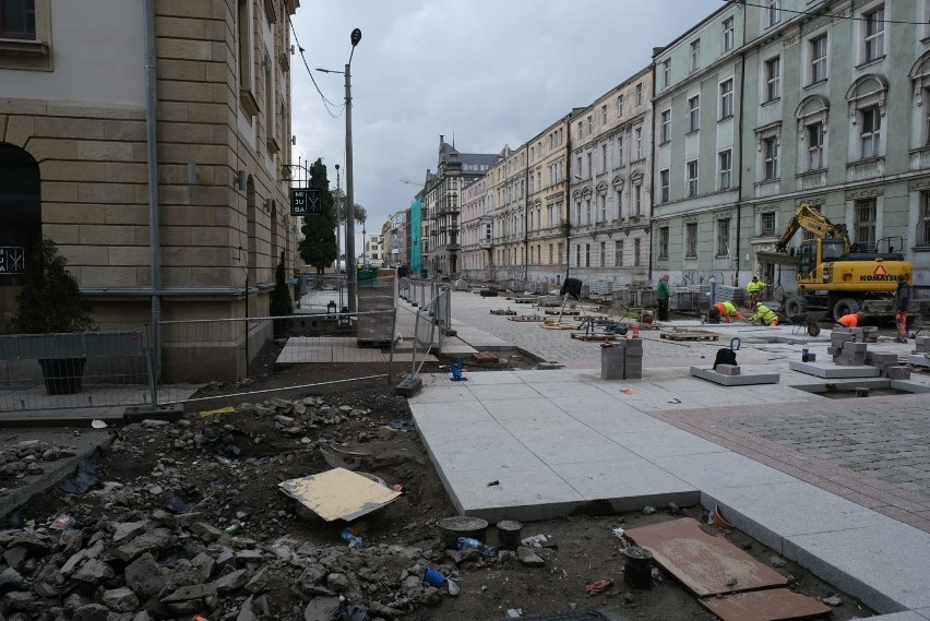 Przebudowa Dworcowej w Katowicach. Ulica zmienia się w...