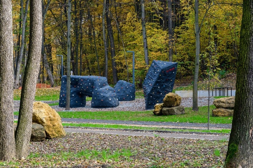 Tak zmienia się park Rozkówka w Będzinie Zobacz kolejne...