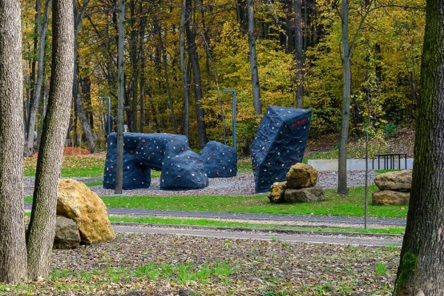 Tak zmienia się park Rozkówka w Będzinie Zobacz kolejne zdjęcia/plansze. Przesuwaj zdjęcia w prawo - naciśnij strzałkę lub przycisk NASTĘPNE