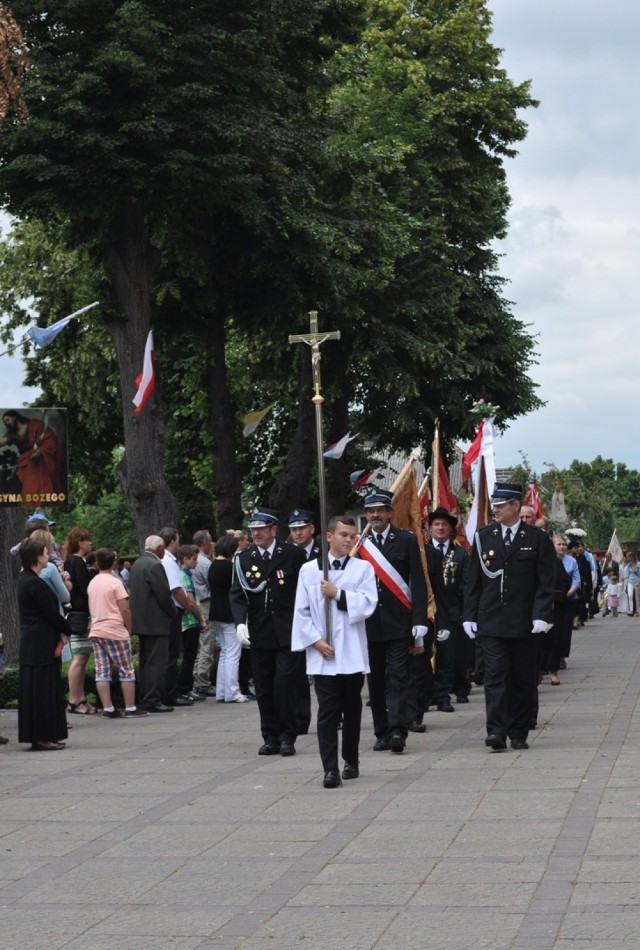 Procesja przeszła ulicami wokół pl. 20 Października - czwartek 19.6.2014 r.