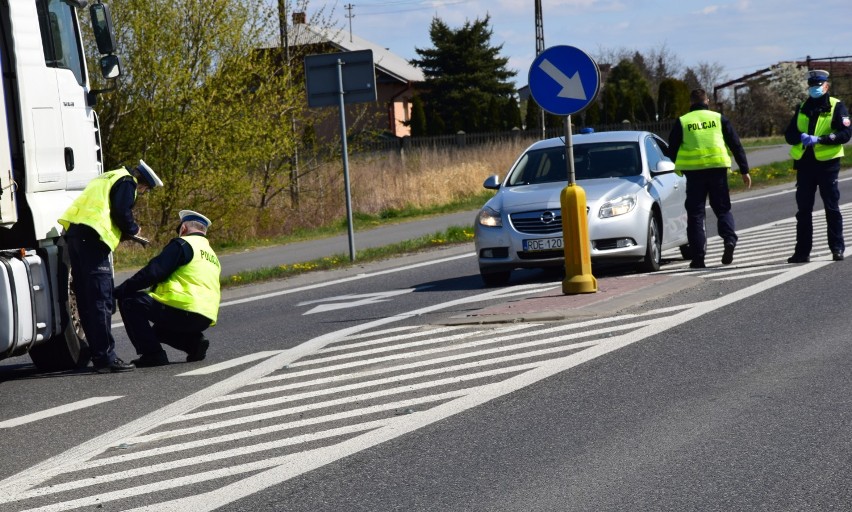 Śmiertelny wypadek na ul. Lwowskiej w Dębicy. Rowerzysta został potrącony przez tira [ZDJĘCIA]