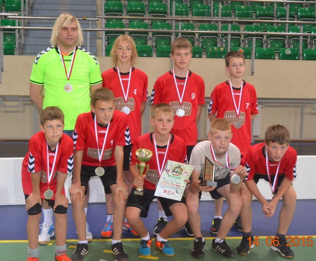 Oto srebrni medaliści mistrzostw Polski szkół podstawowych w unihokeja