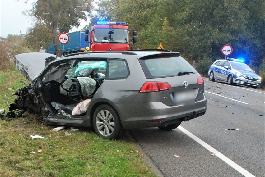 Tczew. Policja pracowała na miejscu wypadku w Zabagnie i Swarożynie