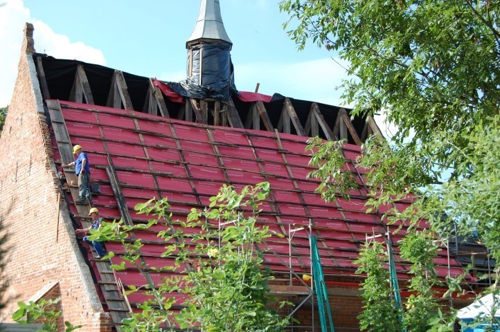 Renowacja zabytkowego kościoła w miejscowości Orłowo.