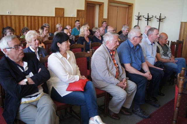 Radomsko: O drodze i ciepłociągu w mieszkańcami ulicy Spacerowej