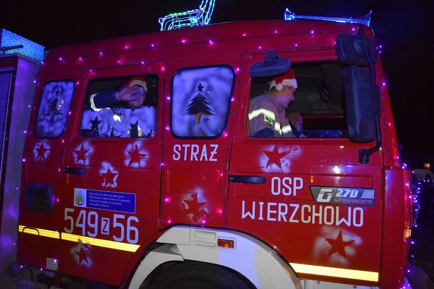 Strażacy z OSP w świątecznym wystroju