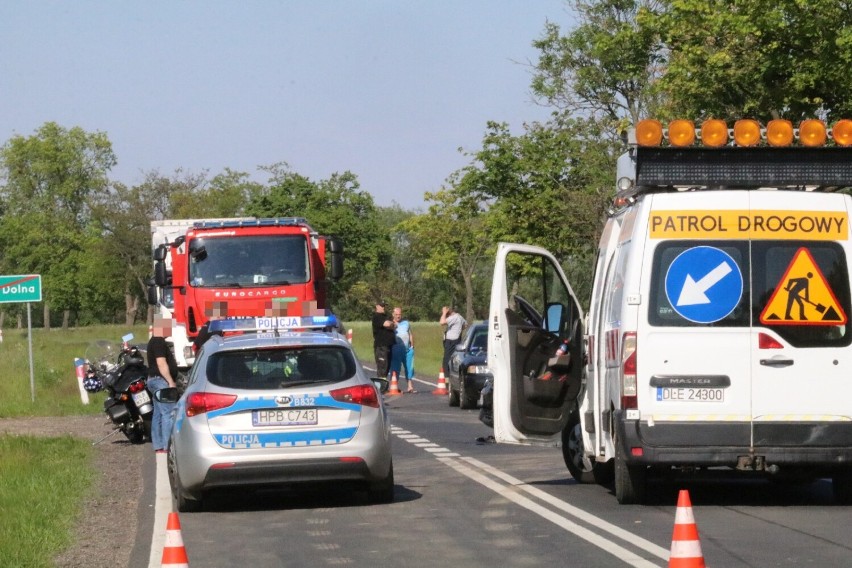 Wypadek między Golanką Dolną a Prochowicami, ranny motocyklista